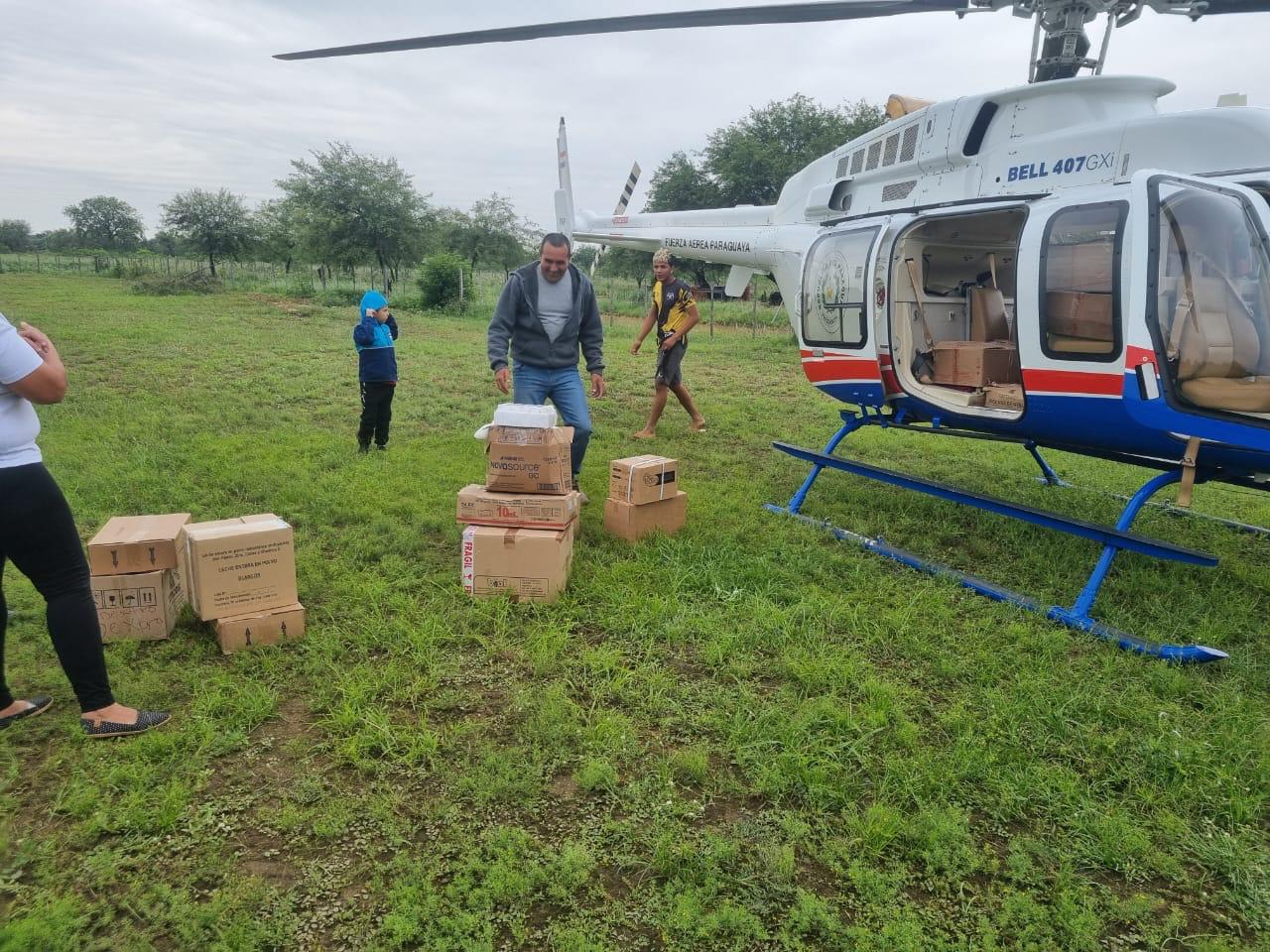 Tras críticas por uso personal, helicóptero presidencial ahora lleva medicamentos a zonas inundadas