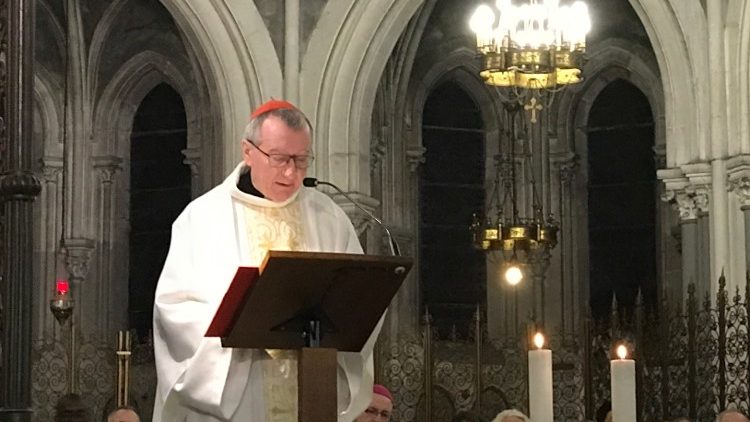 Cardenal Parolin pidió “acoger el legado” de Francisco en una emotiva misa en la basílica de San Pedro