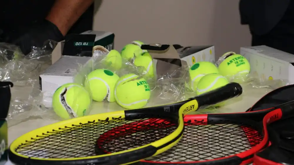 Senad halla cocaína oculta en pelotas de tenis que se pretendían enviar a Sídney