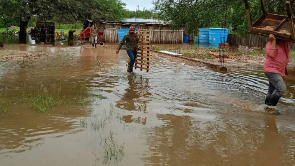 Emergencia en Toro Pampa: familias sin provisiones y viviendas bajo agua