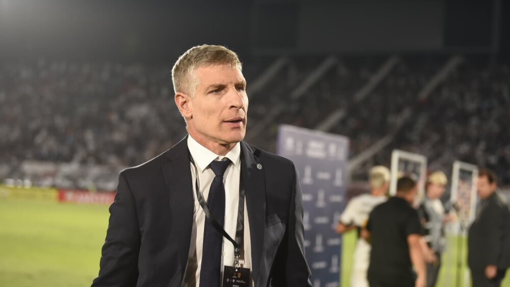 Martín Palermo dejó de ser entrenador de Olimpia