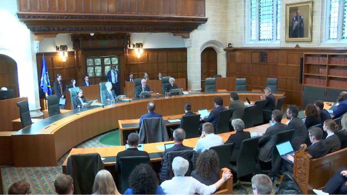 El Tribunal Supremo de Reino Unido dictamina que las trans no cumplen con la definición legal de mujeres