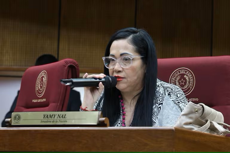 Senadora «Yamy Nal» aplaudió condena a periodista que difamó a Iván Torres