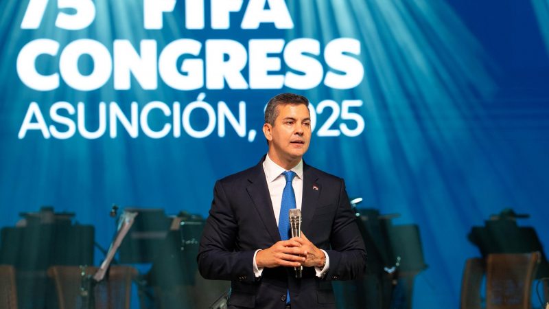 Peña admite: Salario mínimo no alcanza ni para la canasta básica