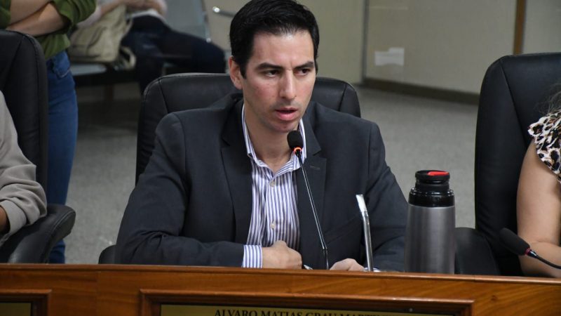 Concejal Álvaro Grau arremete contra el intendente Nenecho Rodríguez por nuevo préstamo millonario