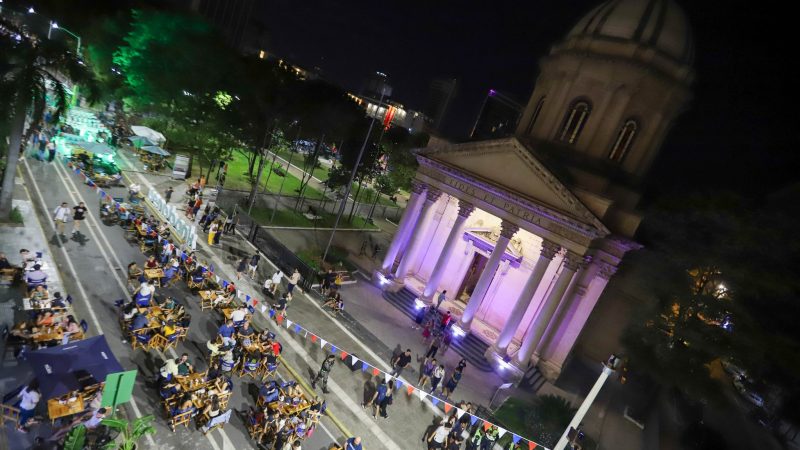 Una hora más de luz, una mesa más ocupada: ARPY celebra impacto del horario extendido en el sector gastronómico