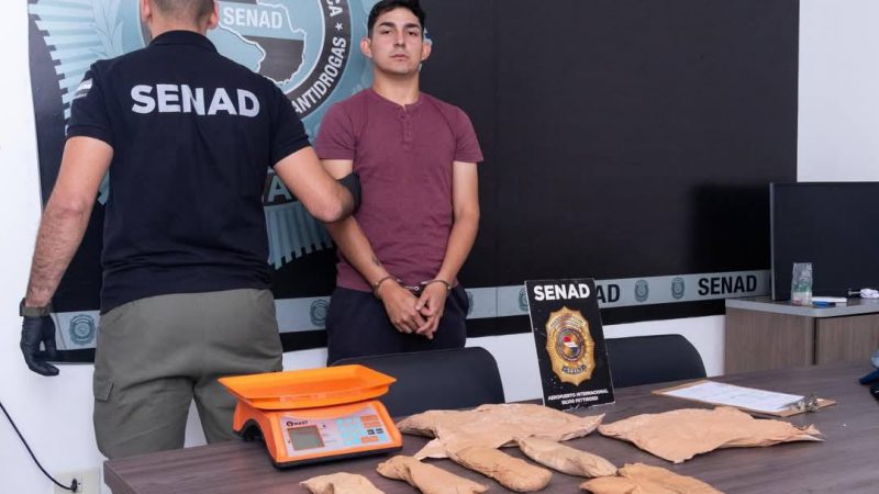 SENAD detuvo a joven que intentaba volar a España con cocaína atada al cuerpo