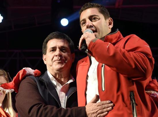 Horacio Cartes sugiere a Pedro Alliana “prepararse” para las próximas presidenciales