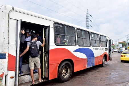 Basta de excusas: Oposición presenta plan para salvar el transporte público y expone la inacción del gobierno