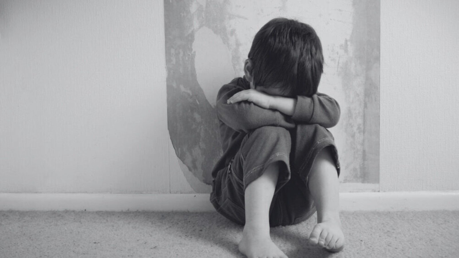 Jueza beneficia con arresto domiciliario a hombre imputado por abuso de su hijo de 6 años