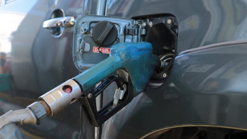 La respuesta de Petropar al pedido de bajar el precio del combustible