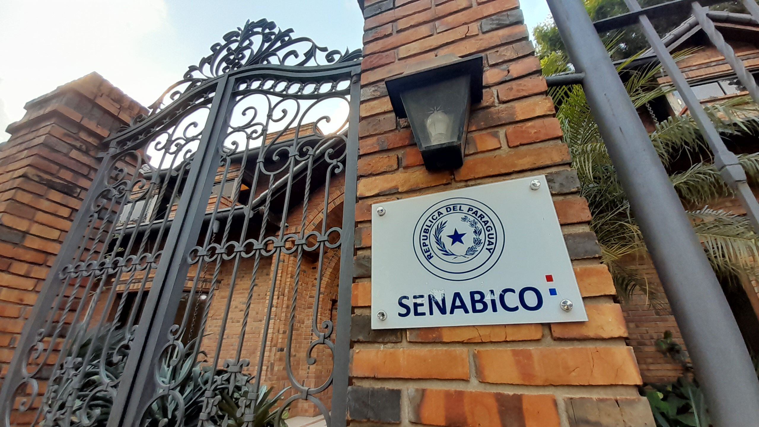 Hackers hasta en los bienes incautados: Senabico cae en la peor filtración de datos del país