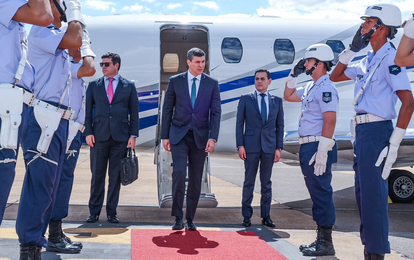 Gobierno mochilero: Peña se queda corto y pide más días fuera del país