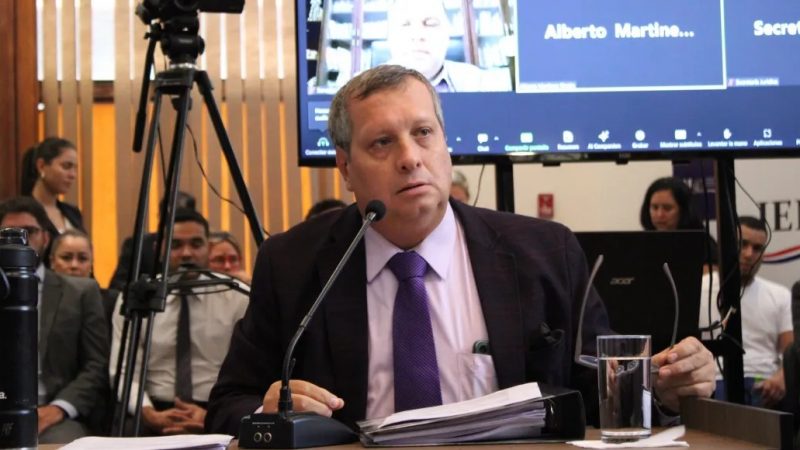 Ferreiro contra intervención en CDE: “Esto es una persecución política, no nos van a correr”