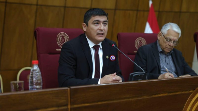 Senador contra el reloj: José Oviedo insiste con la polémica ley de las 40 horas laborales