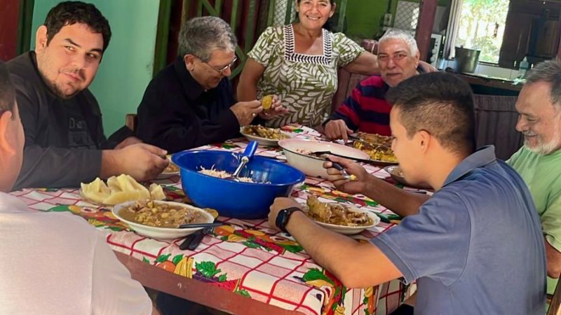 Lugo reaparece: ¿De nuevo con las bases rumbo a las municipales 2026?