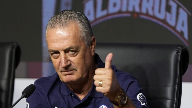 La postura de Gustavo Alfaro sobre la situación de Damián Bobadilla