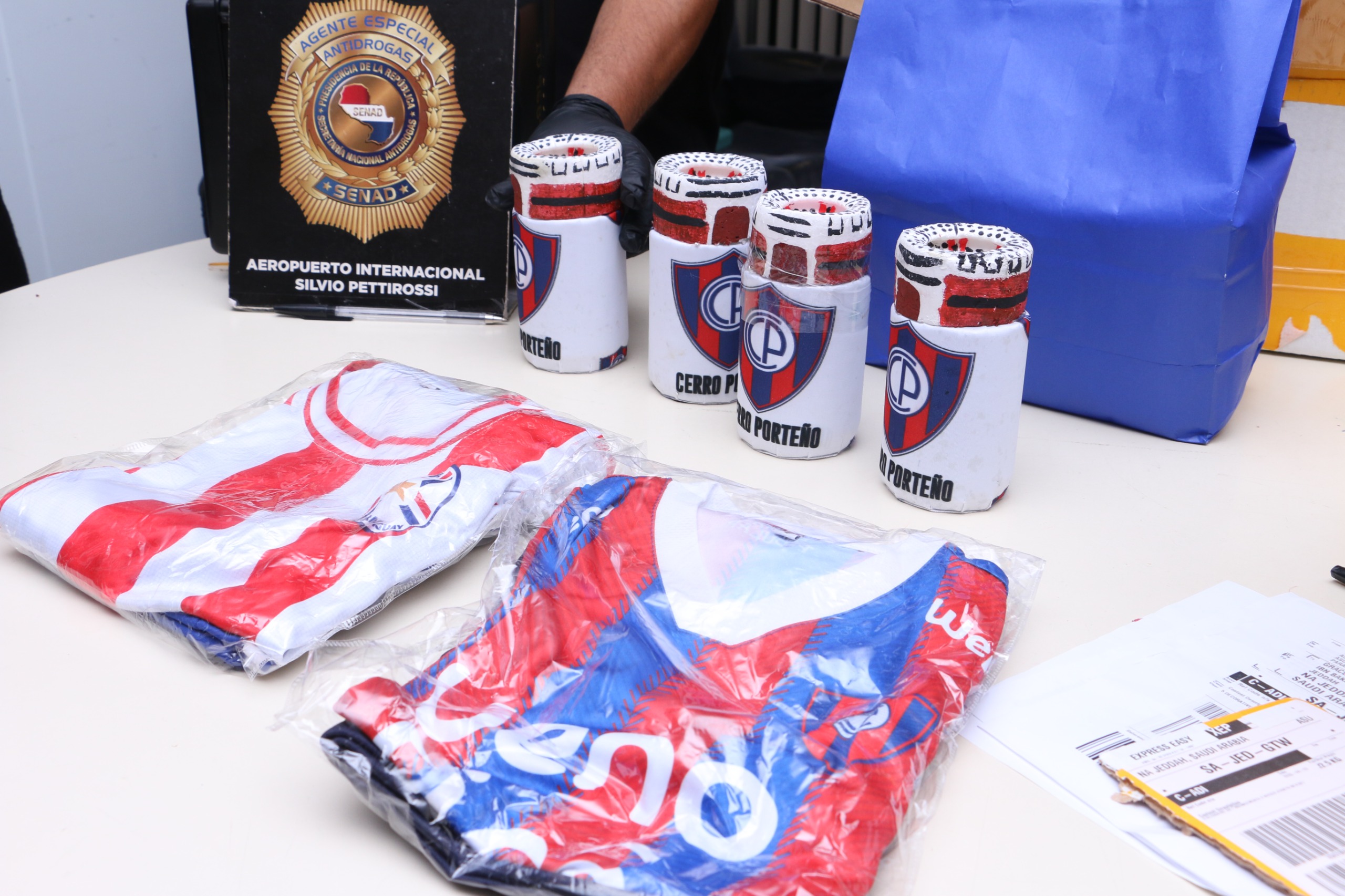 Drogas camufladas en artículos deportivos rumbo a Arabia Saudita