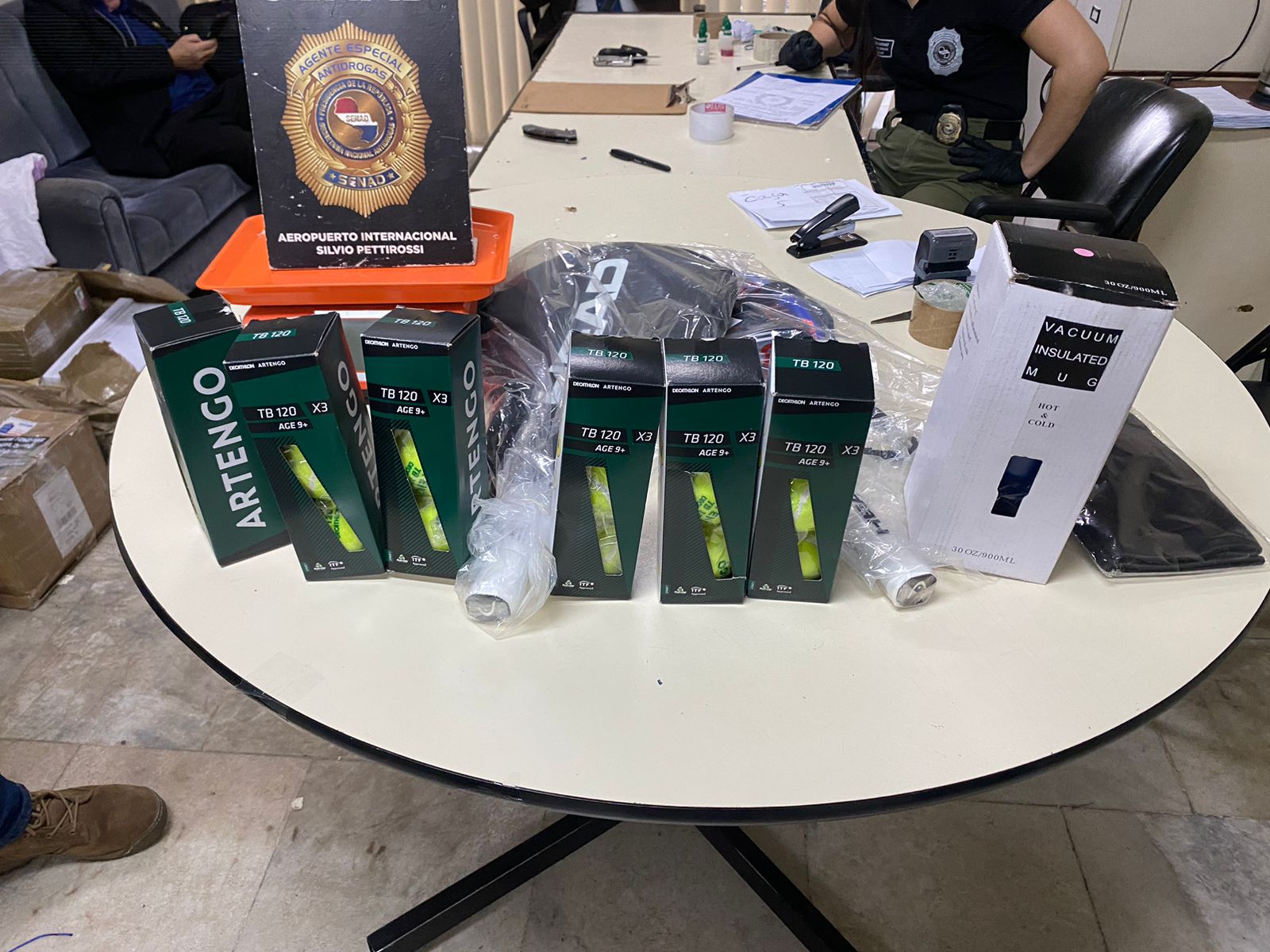 Repite la jugada: cocaína oculta en pelotas de tenis con destino a Arabia Saudita