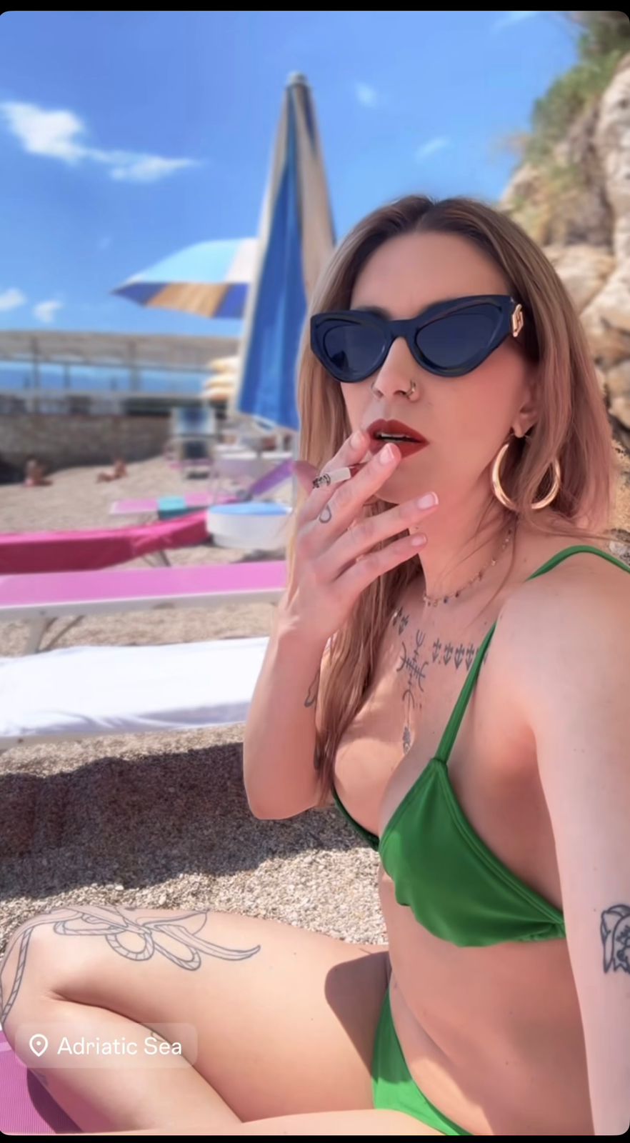 Carmiña Masi enciende el verano europeo con fotos hot mientras disfruta con su novio