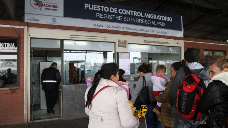 Paraguayos en alerta: Argentina endurece sus políticas migratorias, pero aún no se aplican