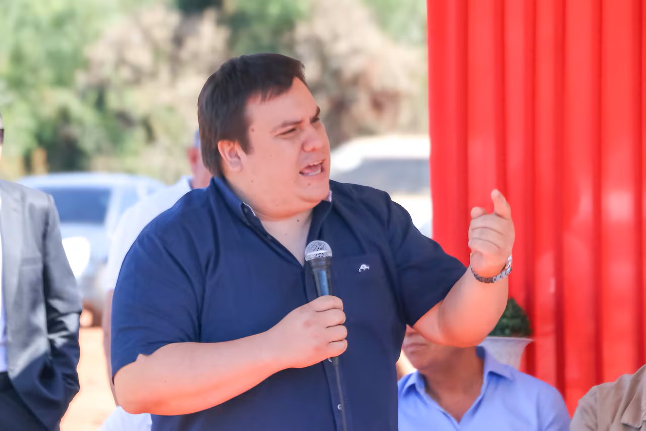 Guerra sin disimulo en Honor Colorado: Gobernador de Guairá le exige a «Beto» Ovelar que deje de tirar bombas sin pruebas contra Hambre Cero