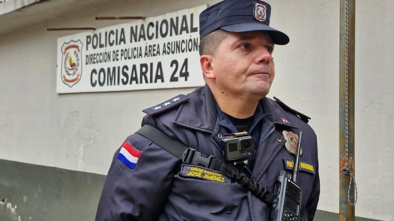 Policía tiktokero pide su traslado por conflicto con fiscalía barrial