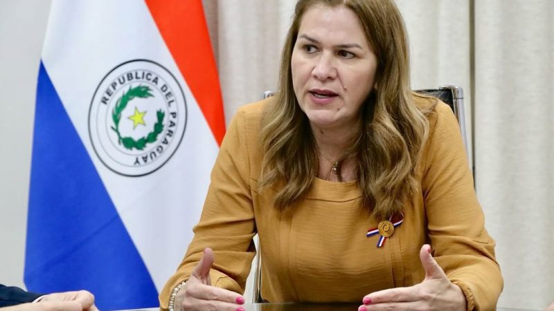 Ministra de Salud pide que las denuncias tengan “nombre y apellido”