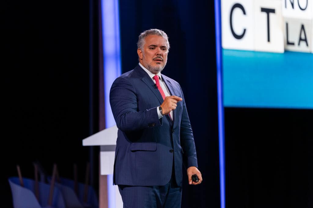 El expresidente de Colombia, Iván Duque, celebra acuerdo de Paraguay con Singapur sobre créditos de carbono