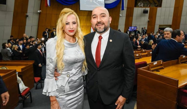 MEC no dudaría en clausurar institutos docentes tras escándalo de filtración de exámenes en caso de Carolina González