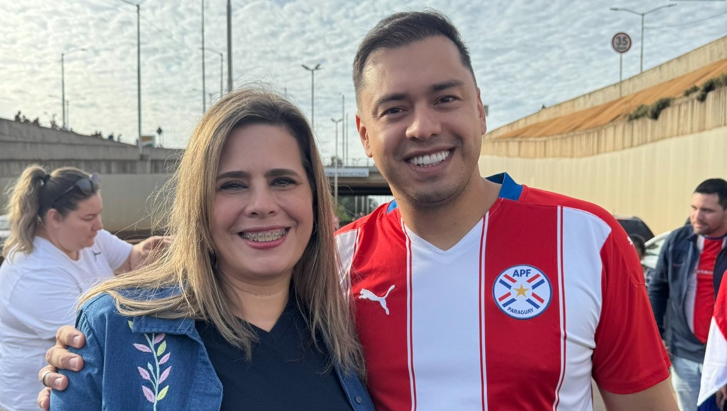 Kattya González respalda a Prieto y cuestiona al contralor: “Es un tembiguái del cartismo”