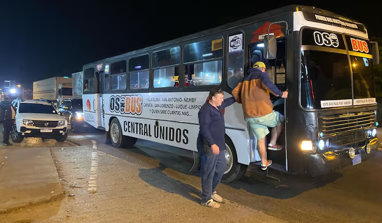 “Oso Bus” opera sin permiso y no cumpliría requisitos, según Viceministerio de Transporte