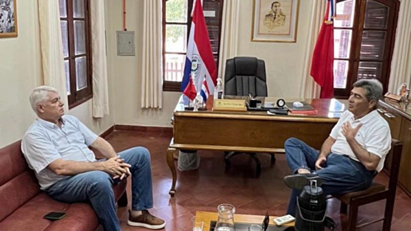 «Wiens depende de sí mismo, Alliana no»: Diputado Roberto González agita el tablero colorado