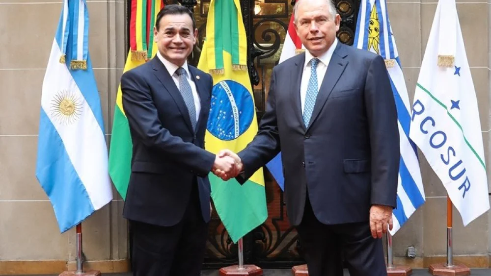 Cancilleres de Paraguay y Argentina dialogaron sobre infraestructura y pasos fronterizos