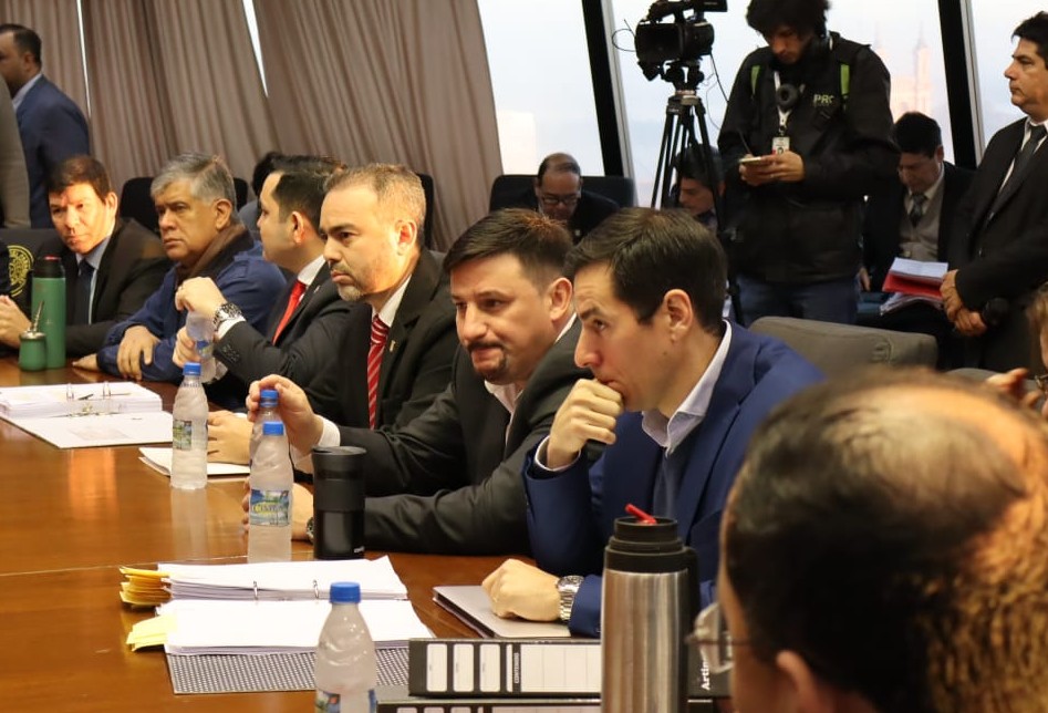 «Asunción está quebrada por culpa de Nenecho»: Concejal Álvaro Grau pide intervención municipal ante diputados