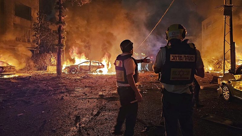 Israel e Irán mantienen el fuego cruzado y la tensión regional aumenta