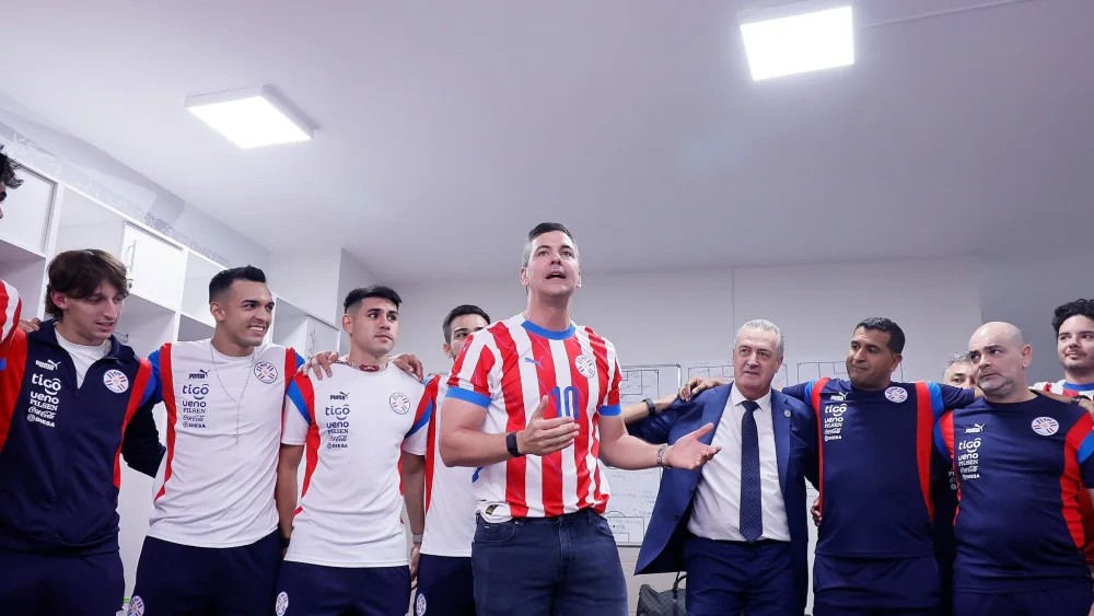 ¿Asueto si la Albirroja clasifica? Gobierno rompe el silencio