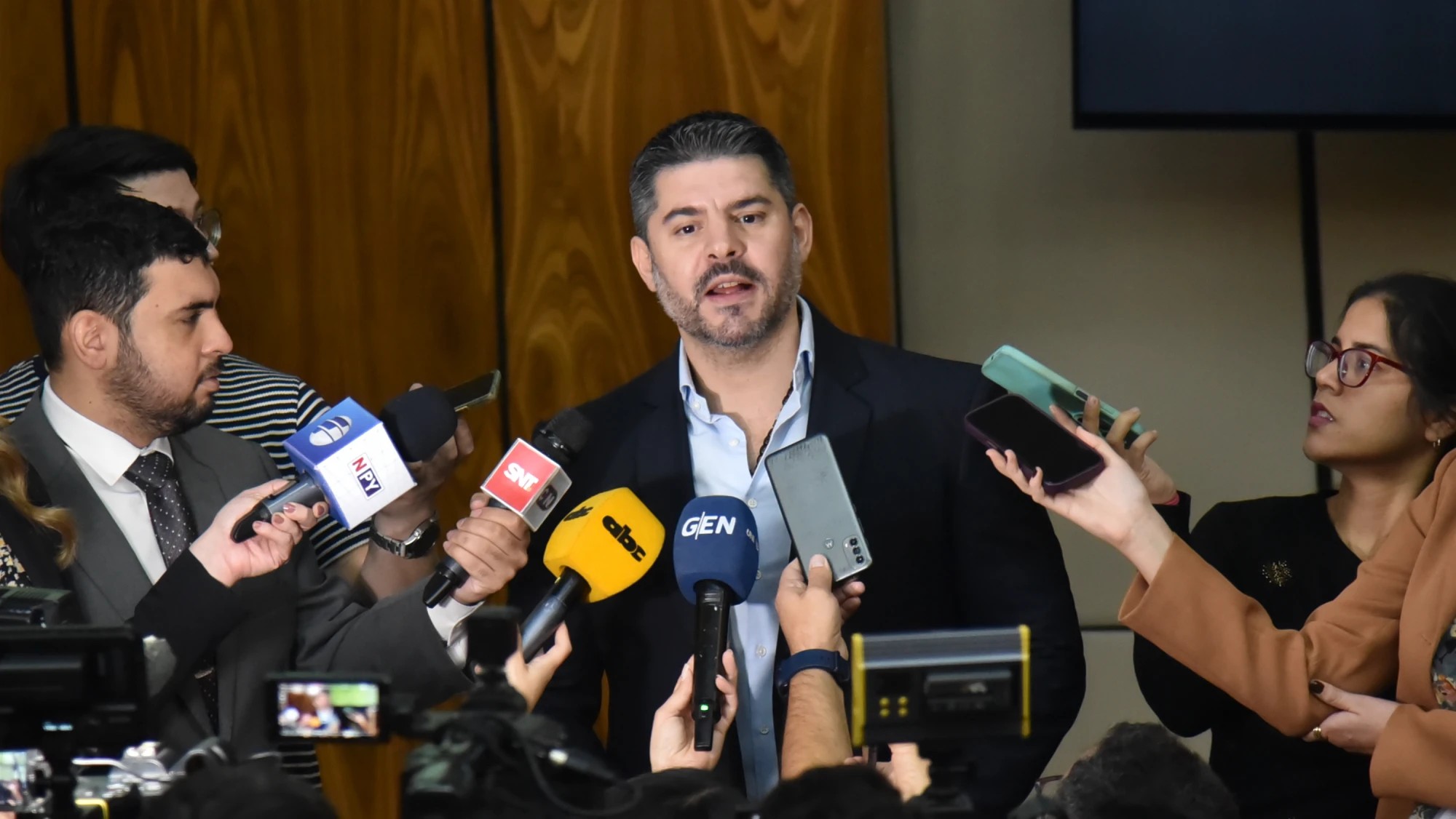 «Nenecho» dejó un ejército de directores que le cuesta casi G. 1.000 millones al mes a Asunción