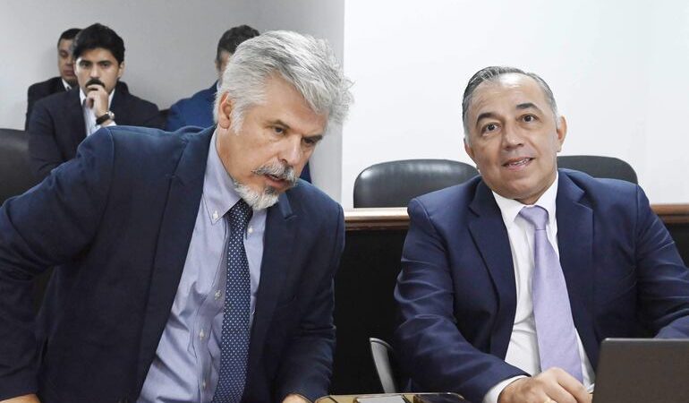 “La Fiscalía nunca quiso investigar a Cartes”, dispara Giuzzio tras desestimación