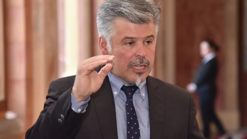 «Todos cumplen órdenes del patrón», dice Giuzzio tras intento de cerrar causa contra Cartes