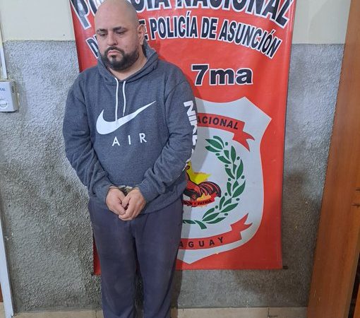 Otorgan libertad ambulatoria a conductor de plataforma y periodista, imputado por estafa