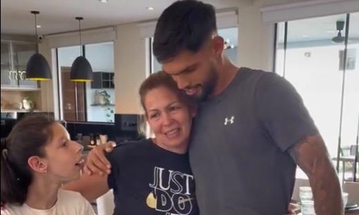 Doña Nathalia Fernández: La Madre que Forjó al Futbolista Omar Alderete con Amor y Sacrificio