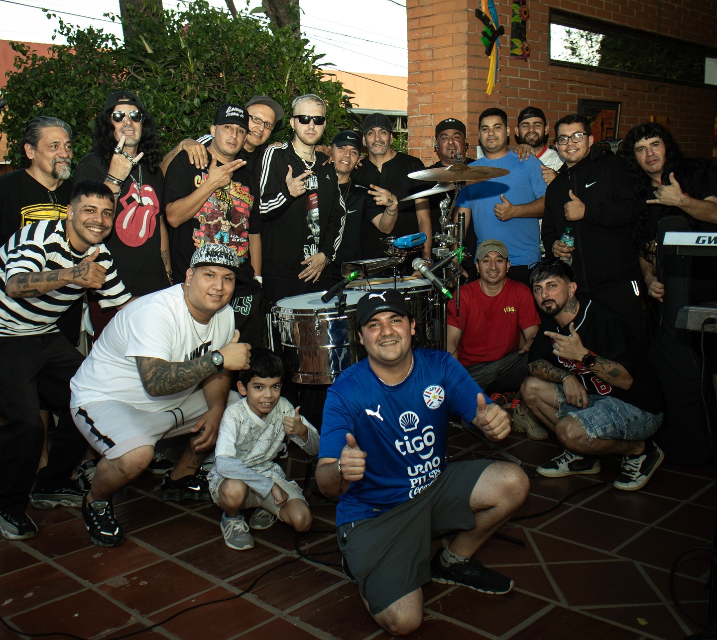 GUIDA GANG Y ARIEL DE PIBES CHORROS LANZAN “RE COLGADO”: UNA BOMBA MUSICAL