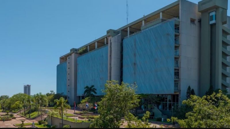 Presidente del BCP destaca la resiliencia de la economía nacional en un foro de Londres