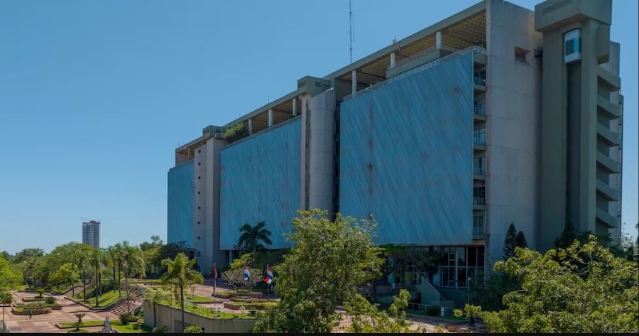 Presidente del BCP destaca la resiliencia de la economía nacional en un foro de Londres