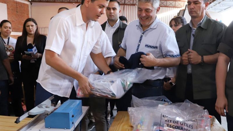 «Anive nde japu» lanzan al ministro Ramírez: Escuelas sin útiles y el MEC se lava las manos