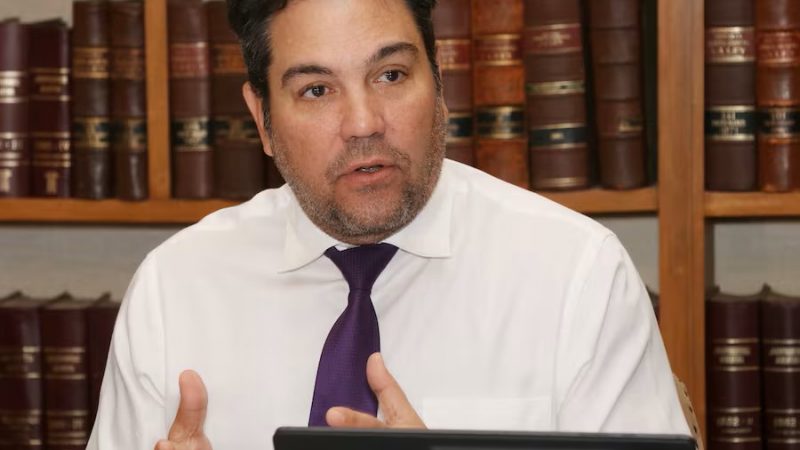 Tuma cuestiona intención de establecer cadena perpetua para menores y advierte sobre conflictos legales e internacionales