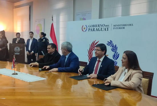 Firman convenio para facilitar acceso a créditos y viviendas a policías y funcionarios del Ministerio del Interior