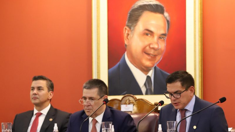 Horacio Cartes aprobó “tirón de orejas” a ministros flojos del gabinete de Santiago Peña