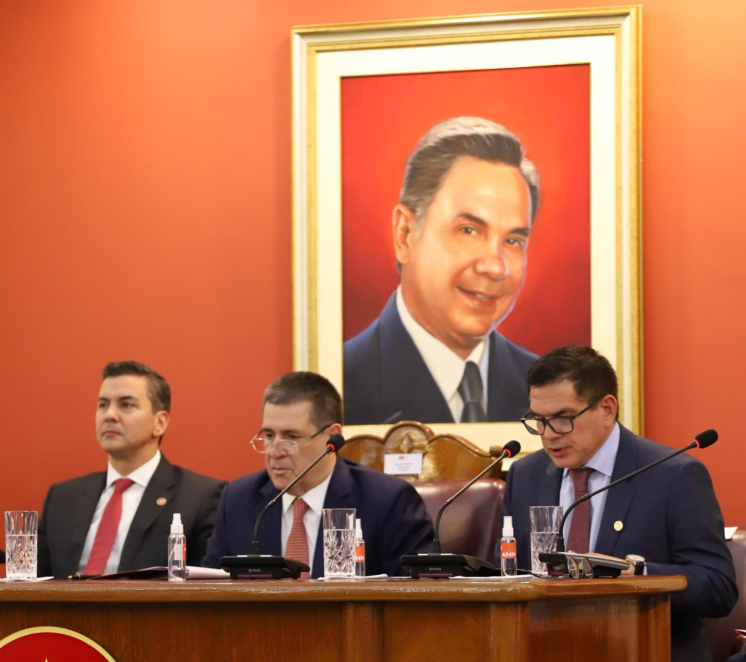 Horacio Cartes aprobó “tirón de orejas” a ministros flojos del gabinete de Santiago Peña